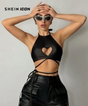 Top halter con forma de corazón hueco metálico y atado en cruz  TALLA: S